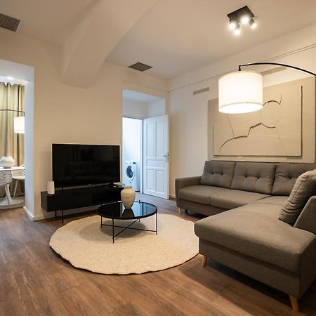 Stylish Apartment With Dedicated Working Space And Super King-Size Bed Located Between City Centre And Donau River 维也纳 外观 照片