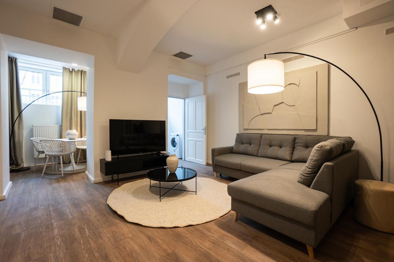 Stylish Apartment With Dedicated Working Space And Super King-Size Bed Located Between City Centre And Donau River 维也纳 外观 照片