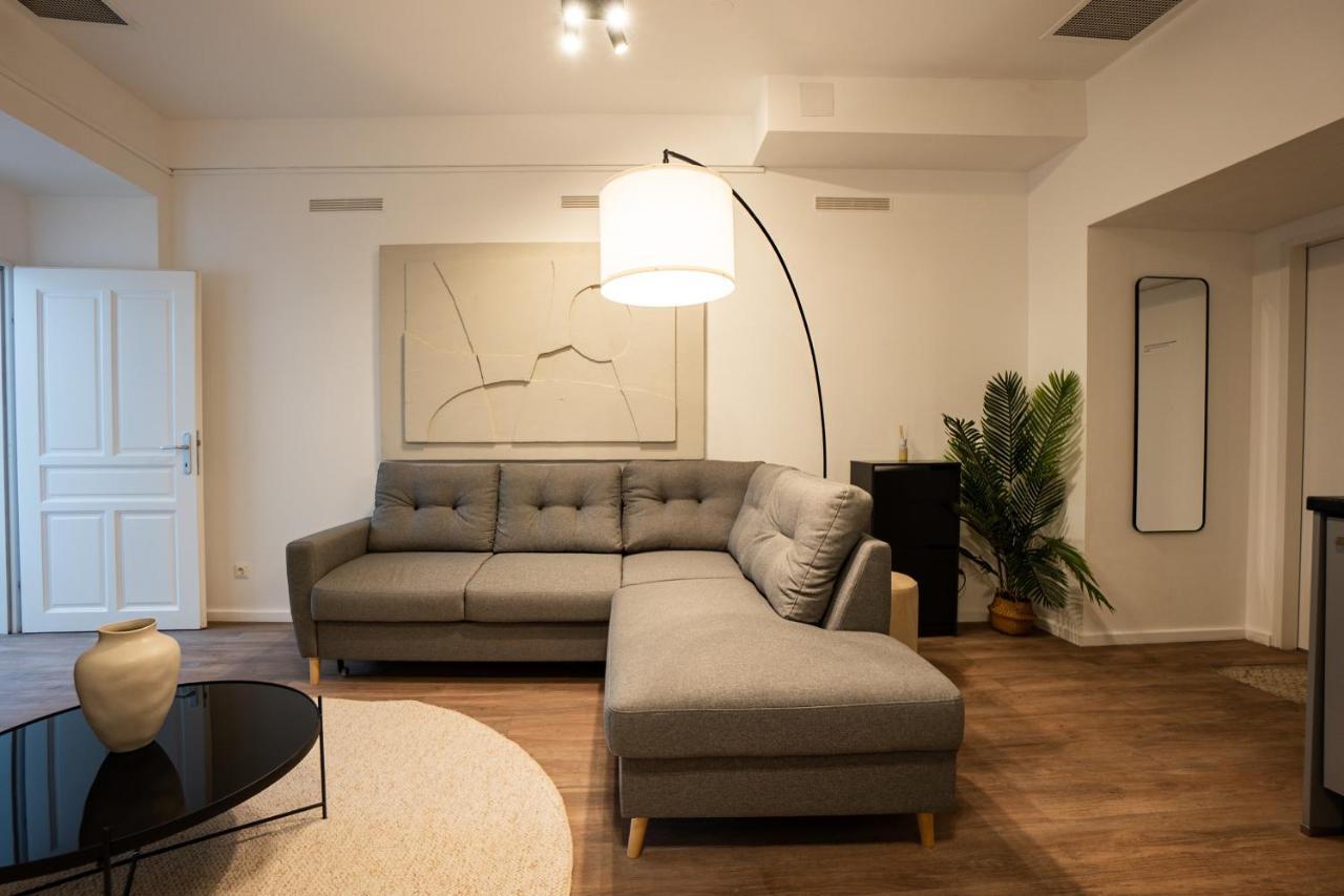 Stylish Apartment With Dedicated Working Space And Super King-Size Bed Located Between City Centre And Donau River 维也纳 外观 照片