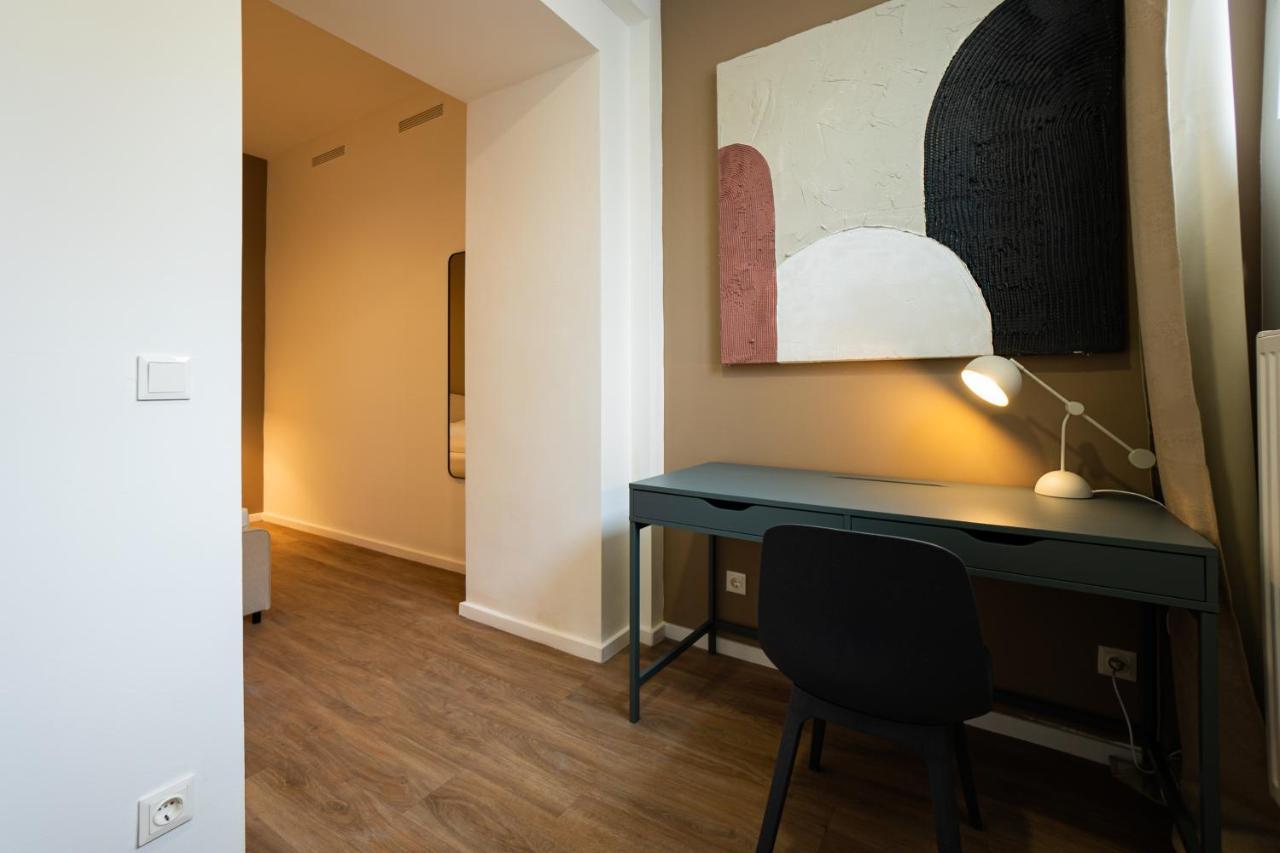 Stylish Apartment With Dedicated Working Space And Super King-Size Bed Located Between City Centre And Donau River 维也纳 外观 照片