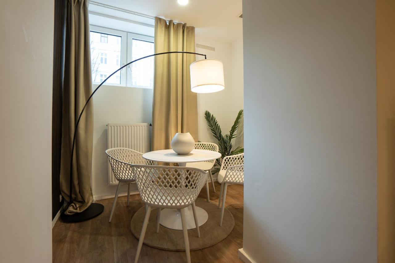 Stylish Apartment With Dedicated Working Space And Super King-Size Bed Located Between City Centre And Donau River 维也纳 外观 照片