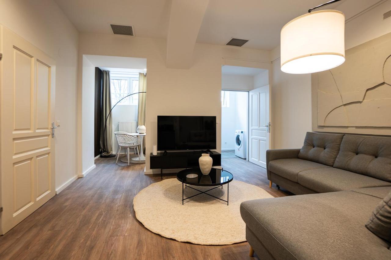 Stylish Apartment With Dedicated Working Space And Super King-Size Bed Located Between City Centre And Donau River 维也纳 外观 照片