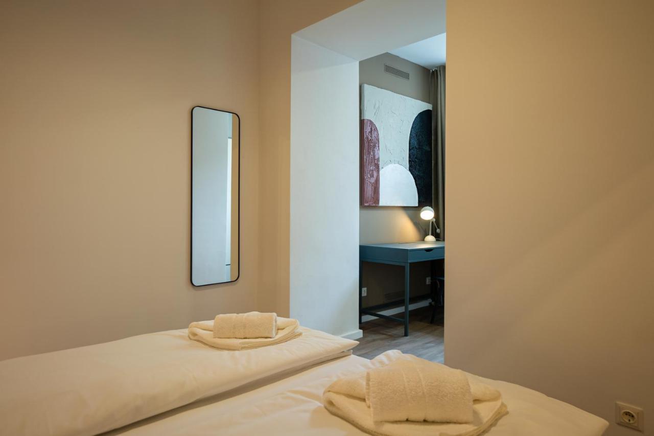 Stylish Apartment With Dedicated Working Space And Super King-Size Bed Located Between City Centre And Donau River 维也纳 外观 照片